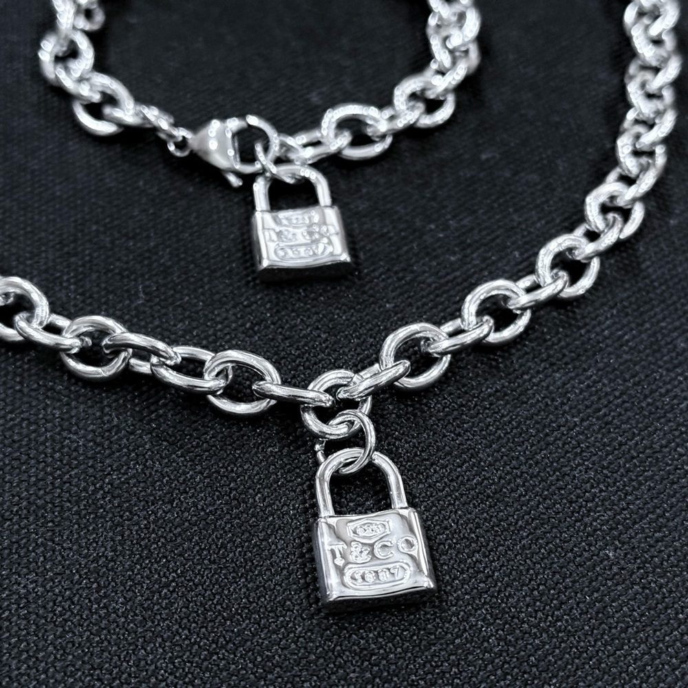 New Stainless Steel Lock Necklace and Bracelet Jewelry Set - Picture 3 of 10